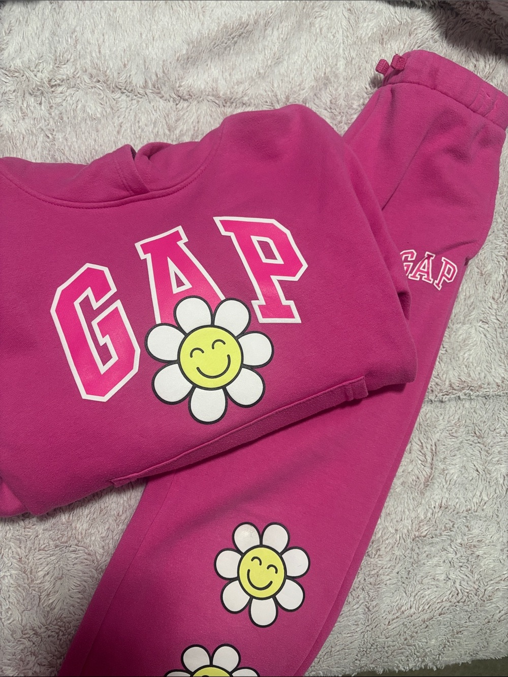 GAP Girls Hot Pink Daisy Logo Sweatpants & Hoodie Set